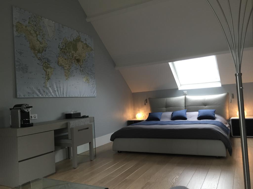 Chateau De La Folie Trie-Chateau Room photo